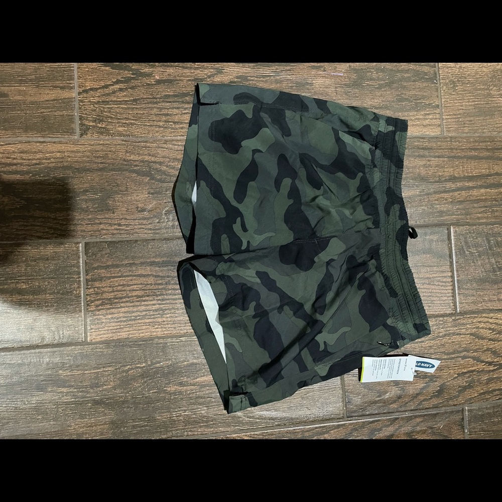 Camo active Old Navy shorts